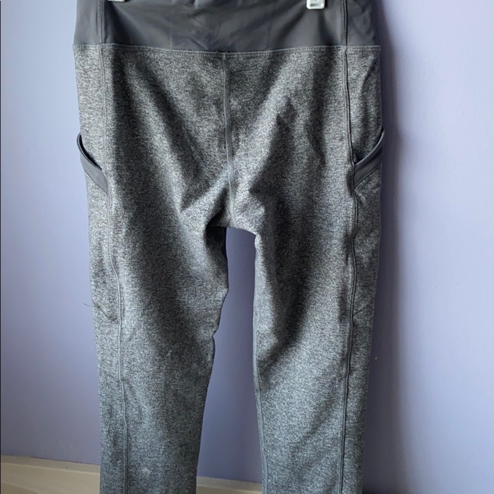 Grey ivivva leggings with pockets and mesh